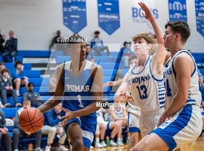 Thumbnail 3 in Indianapolis Metropolitan @ Indianapolis Bishop Chatard photogallery.