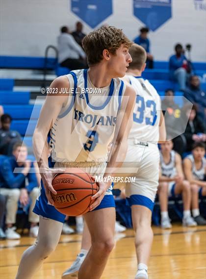 Thumbnail 2 in Indianapolis Metropolitan @ Indianapolis Bishop Chatard photogallery.