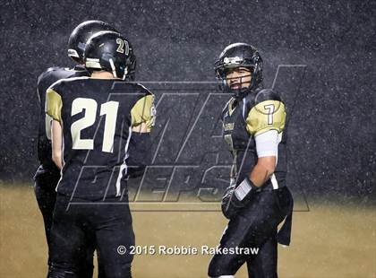 Thumbnail 3 in Liberty-Eylau vs. Kaufman (UIL 4A Regional Playoff) photogallery.