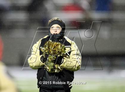 Thumbnail 3 in Liberty-Eylau vs. Kaufman (UIL 4A Regional Playoff) photogallery.