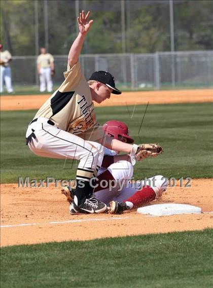 Thumbnail 2 in Bentonville vs. Munford photogallery.