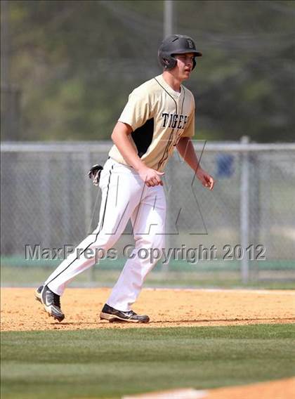 Thumbnail 1 in Bentonville vs. Munford photogallery.