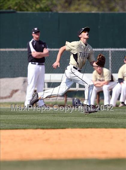 Thumbnail 3 in Bentonville vs. Munford photogallery.