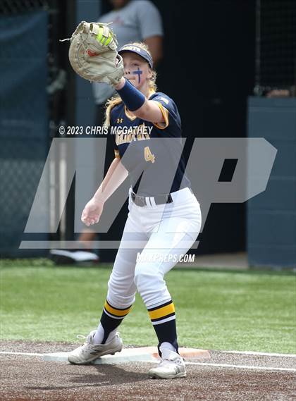 Thumbnail 2 in Arlington Martin @ Highland Park (UIL 6A Softball Region II B-District) photogallery.