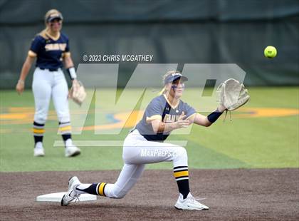 Thumbnail 3 in Arlington Martin @ Highland Park (UIL 6A Softball Region II B-District) photogallery.