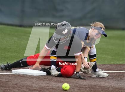 Thumbnail 2 in Arlington Martin @ Highland Park (UIL 6A Softball Region II B-District) photogallery.