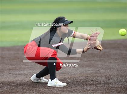 Thumbnail 3 in Arlington Martin @ Highland Park (UIL 6A Softball Region II B-District) photogallery.