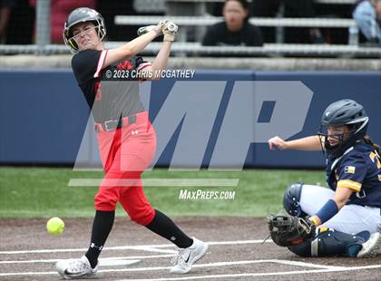 Thumbnail 2 in Arlington Martin @ Highland Park (UIL 6A Softball Region II B-District) photogallery.