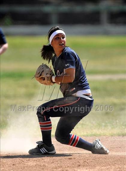 Thumbnail 2 in St. Paul vs. Poly (Savanna Tournament) photogallery.
