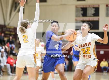 Thumbnail 2 in Episcopal @ Clovis West (Nike Central Valley Showdown) photogallery.