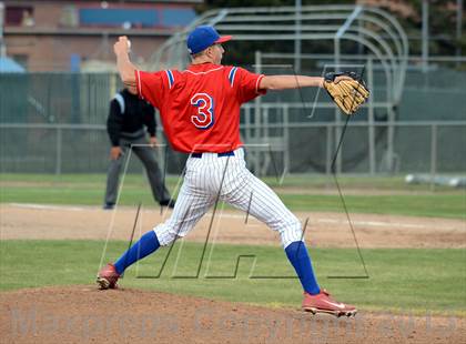Thumbnail 3 in Reno vs Spanish Springs (NIAA D1 Playoff Game) photogallery.