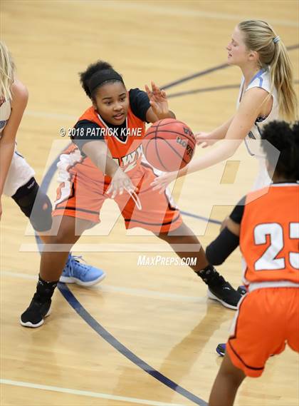 Thumbnail 1 in Hayfield @ Yorktown photogallery.