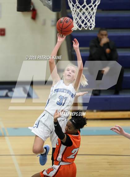 Thumbnail 2 in Hayfield @ Yorktown photogallery.