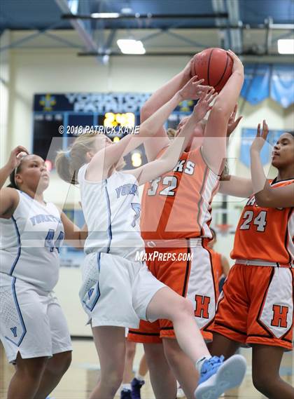Thumbnail 1 in Hayfield @ Yorktown photogallery.
