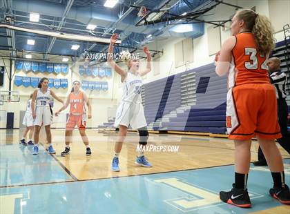 Thumbnail 2 in Hayfield @ Yorktown photogallery.
