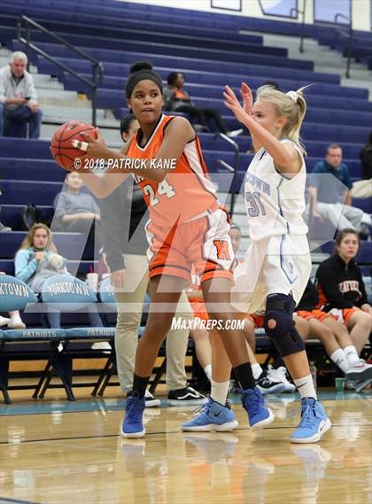 Thumbnail 3 in Hayfield @ Yorktown photogallery.