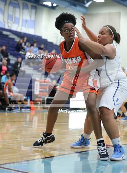 Thumbnail 1 in Hayfield @ Yorktown photogallery.