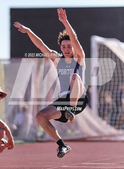 Thumbnail 1 in Villa Park @ Portola photogallery.