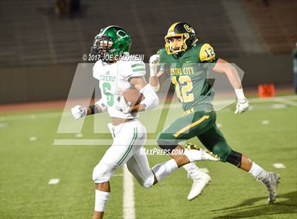 Thumbnail 3 in Cuero Vs Crystal City (Class 4A Div 2 Second Round) photogallery.