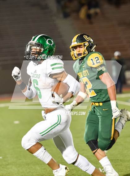 Thumbnail 2 in Cuero Vs Crystal City (Class 4A Div 2 Second Round) photogallery.
