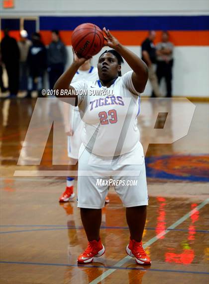 Thumbnail 2 in Maplesville @ Chilton County photogallery.