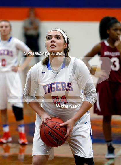 Thumbnail 1 in Maplesville @ Chilton County photogallery.