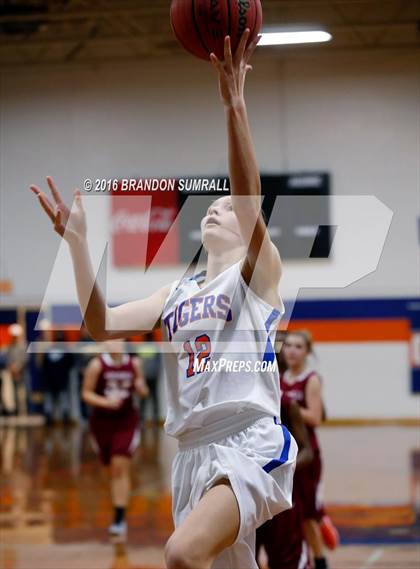 Thumbnail 1 in Maplesville @ Chilton County photogallery.