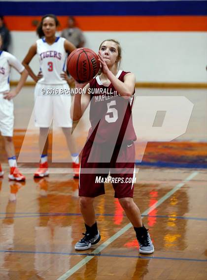 Thumbnail 1 in Maplesville @ Chilton County photogallery.