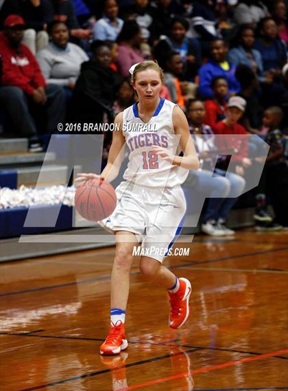 Thumbnail 1 in Maplesville @ Chilton County photogallery.