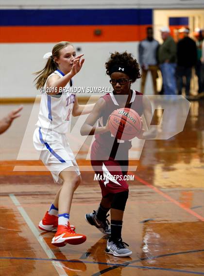 Thumbnail 1 in Maplesville @ Chilton County photogallery.