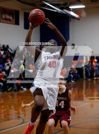 Thumbnail 1 in Maplesville @ Chilton County photogallery.