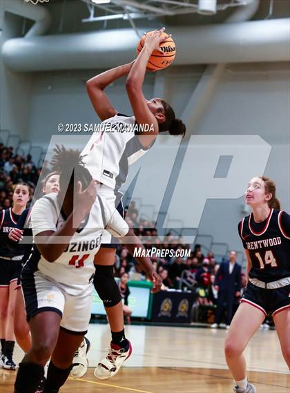 Thumbnail 2 in Brentwood School vs Leuzinger (CIF SS Division 2A Championship) photogallery.