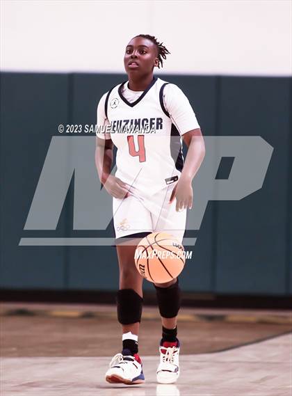 Thumbnail 2 in Brentwood School vs Leuzinger (CIF SS Division 2A Championship) photogallery.