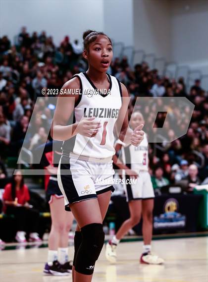 Thumbnail 2 in Brentwood School vs Leuzinger (CIF SS Division 2A Championship) photogallery.