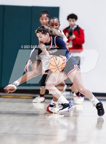 Thumbnail 2 in Brentwood School vs Leuzinger (CIF SS Division 2A Championship) photogallery.