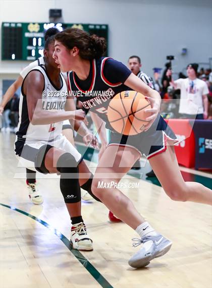Thumbnail 2 in Brentwood School vs Leuzinger (CIF SS Division 2A Championship) photogallery.
