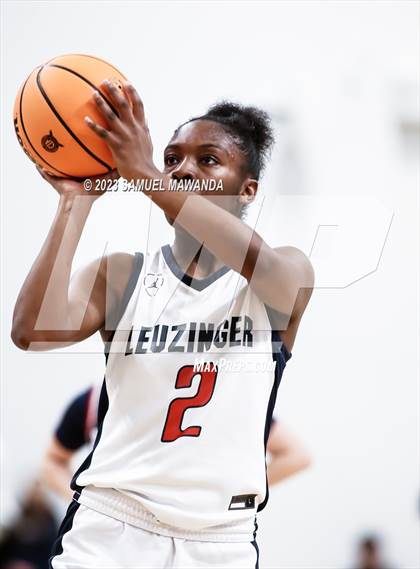 Thumbnail 2 in Brentwood School vs Leuzinger (CIF SS Division 2A Championship) photogallery.