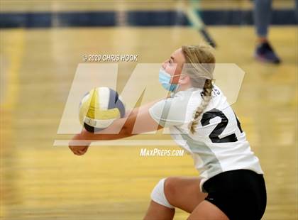 Thumbnail 2 in Buena @ Flowing Wells photogallery.