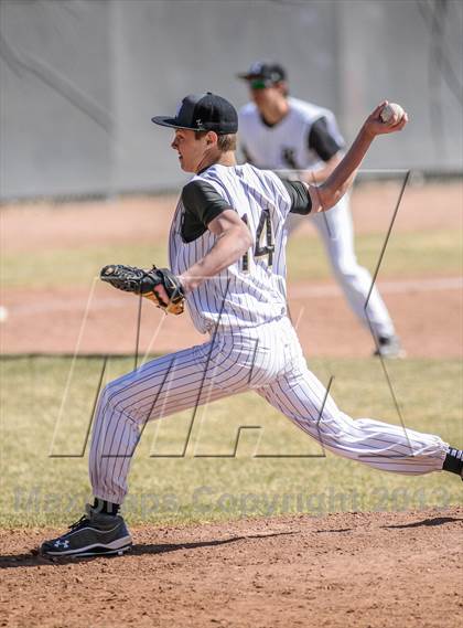 Thumbnail 3 in Cobre vs. Raton photogallery.