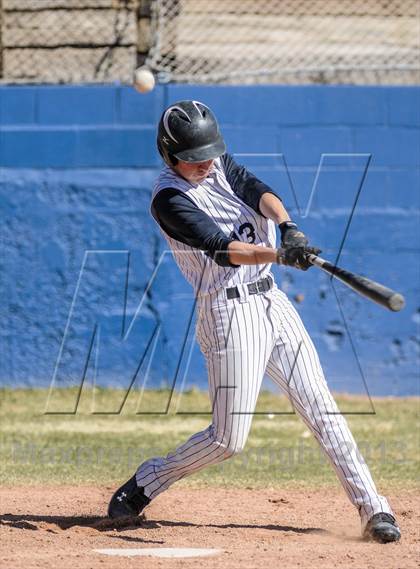 Thumbnail 1 in Cobre vs. Raton photogallery.