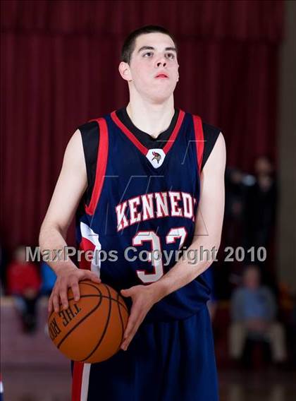 Thumbnail 3 in Kennedy Catholic @ Magnus photogallery.
