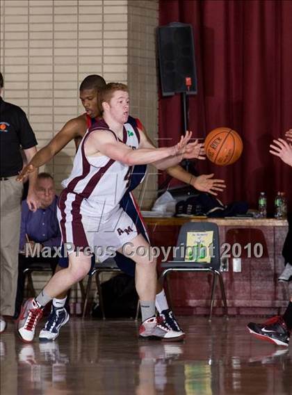Thumbnail 2 in Kennedy Catholic @ Magnus photogallery.