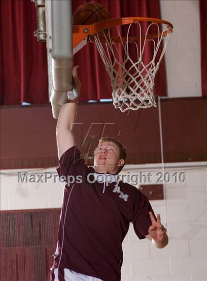 Thumbnail 1 in Kennedy Catholic @ Magnus photogallery.