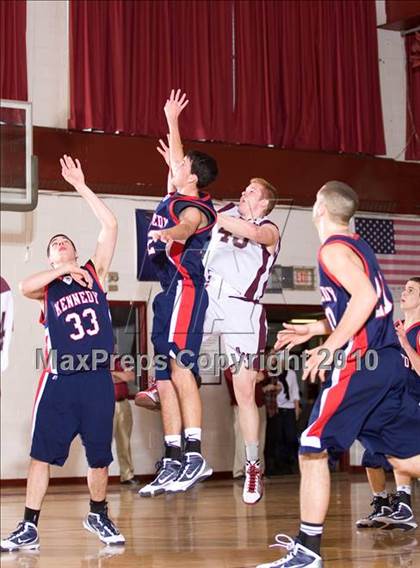 Thumbnail 3 in Kennedy Catholic @ Magnus photogallery.