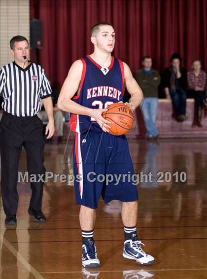 Thumbnail 1 in Kennedy Catholic @ Magnus photogallery.
