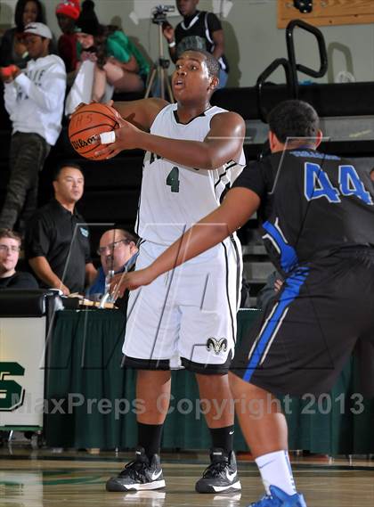 Thumbnail 3 in Orland vs. Dixon (Ram Jam Winter Classic) photogallery.