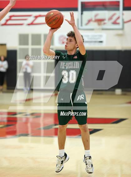 Thumbnail 1 in Pine-Richland @ New Castle photogallery.