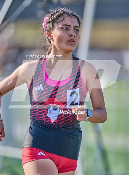 Thumbnail 1 in UIL 6A Track & Field Area 13&14 (1600M) photogallery.