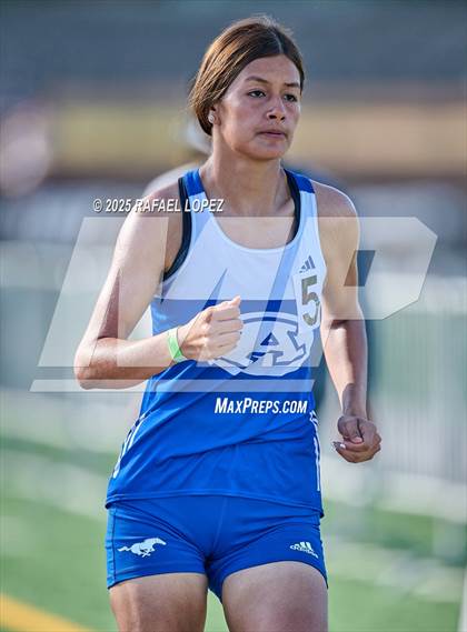 Thumbnail 3 in UIL 6A Track & Field Area 13&14 (1600M) photogallery.