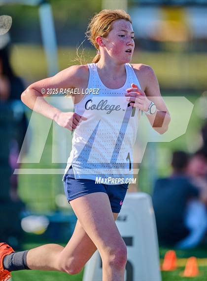 Thumbnail 2 in UIL 6A Track & Field Area 13&14 (1600M) photogallery.